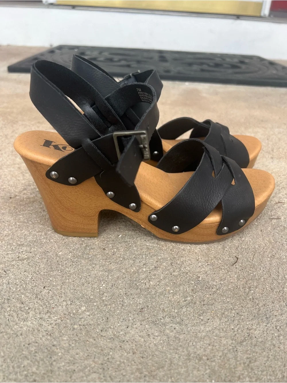 Korks Black Leather Woven Clog Platform Sandals